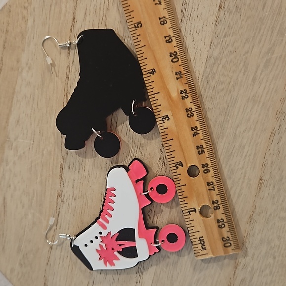 Pink and white roller skates pierced earrings NWOT 80s vibe retro - Picture 2 of 5